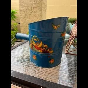 Vintage Nesco Crank Style Flour Sifter — Works